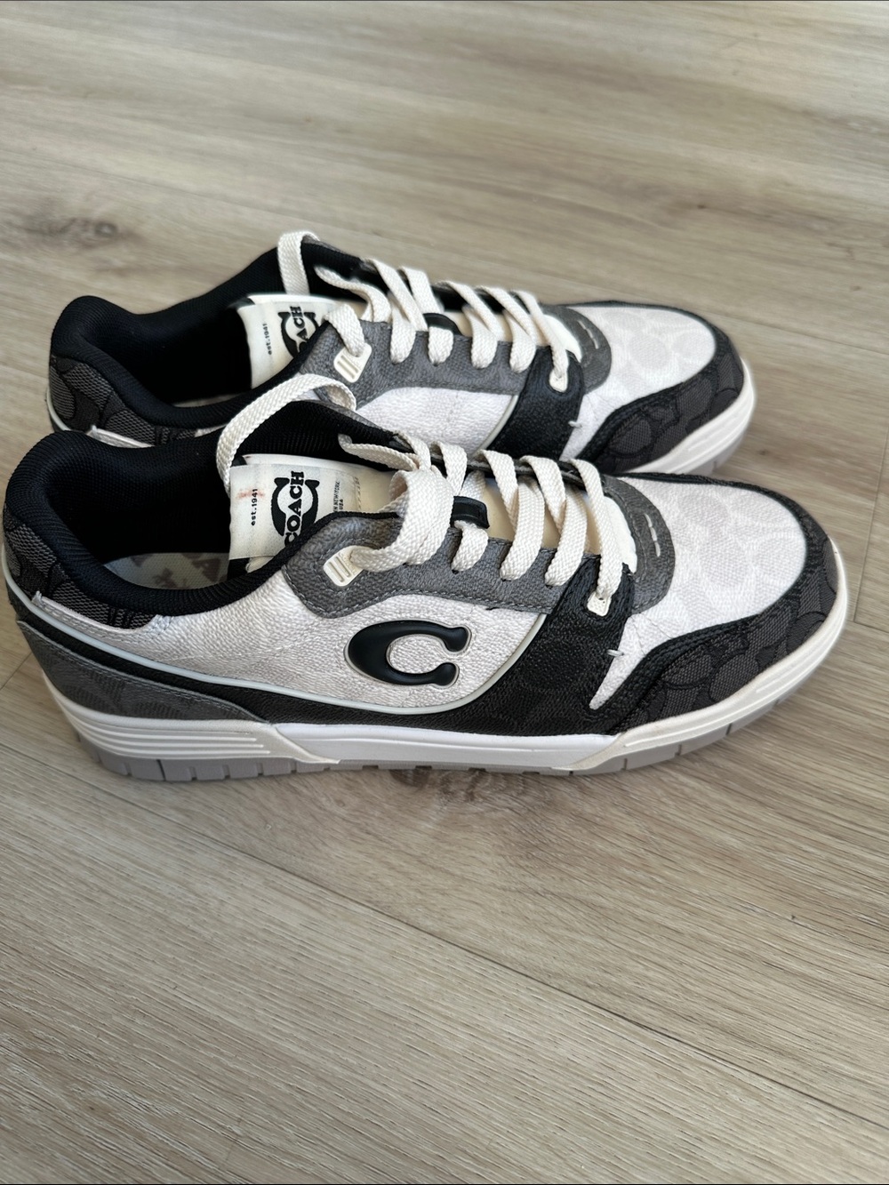 Coach Men's Soho Signature Round Toe Sneakers NWOB - Picture 8 of 12